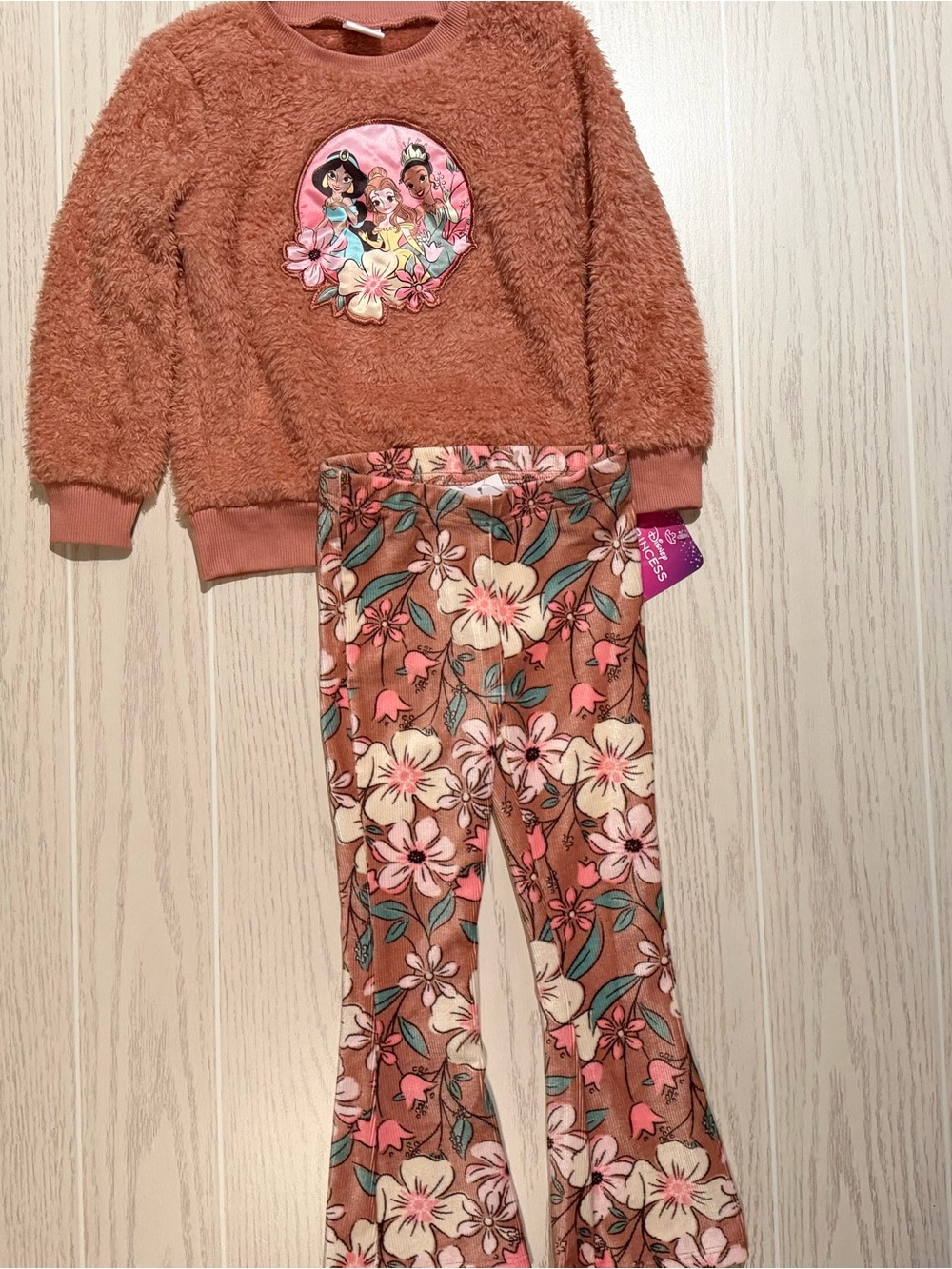 Disney Princess Toddler Girls Size 5T Fuzzy Sweatshirt Floral Flare Pants Set